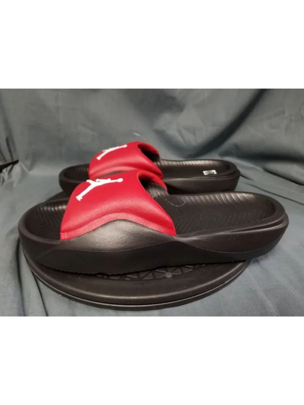 Jordan Franchise Slides Black Red White HF3263 600 Mens Size 8 NEW w/TAGS!
